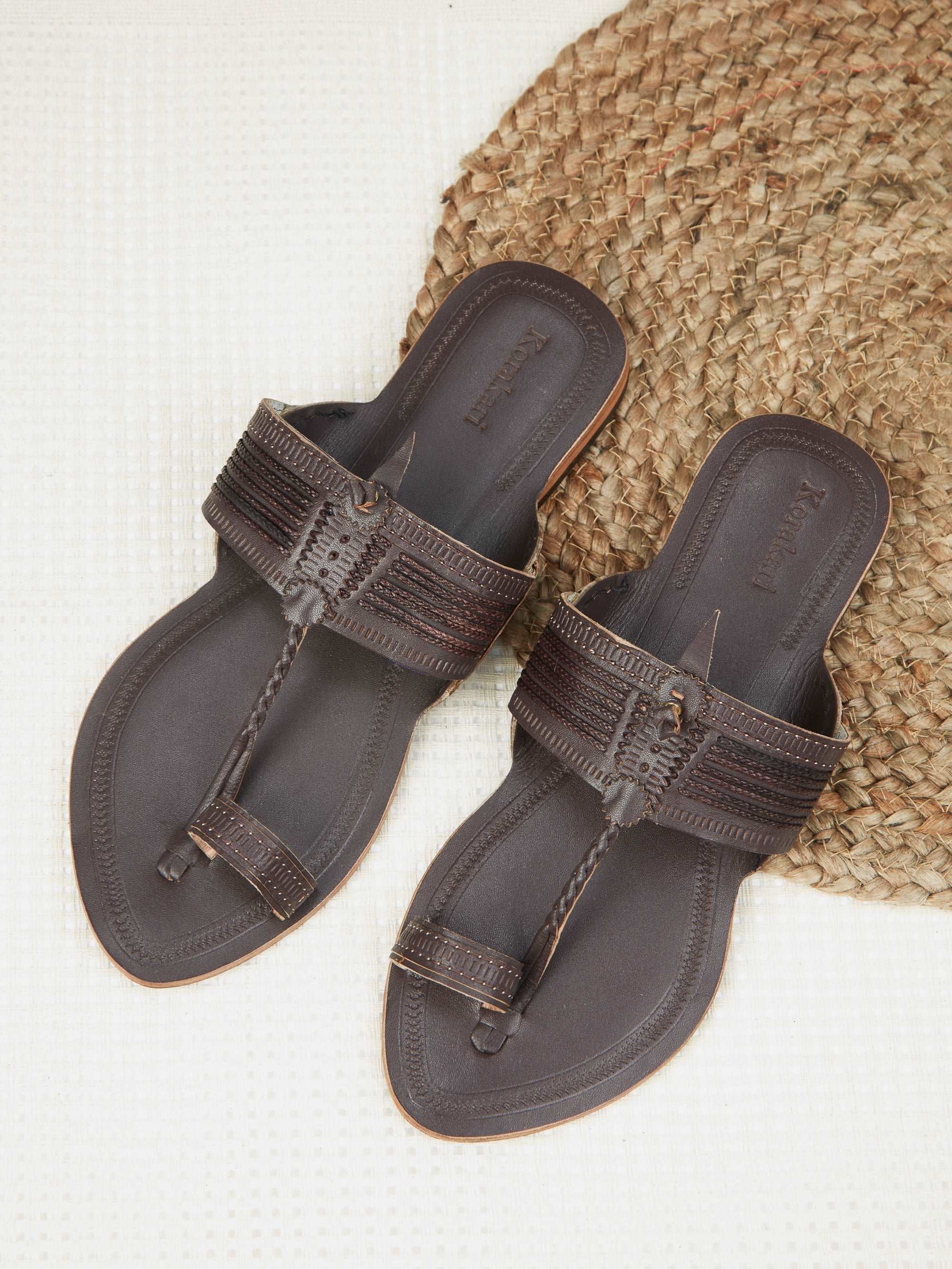 best women kolhapuri chappal
