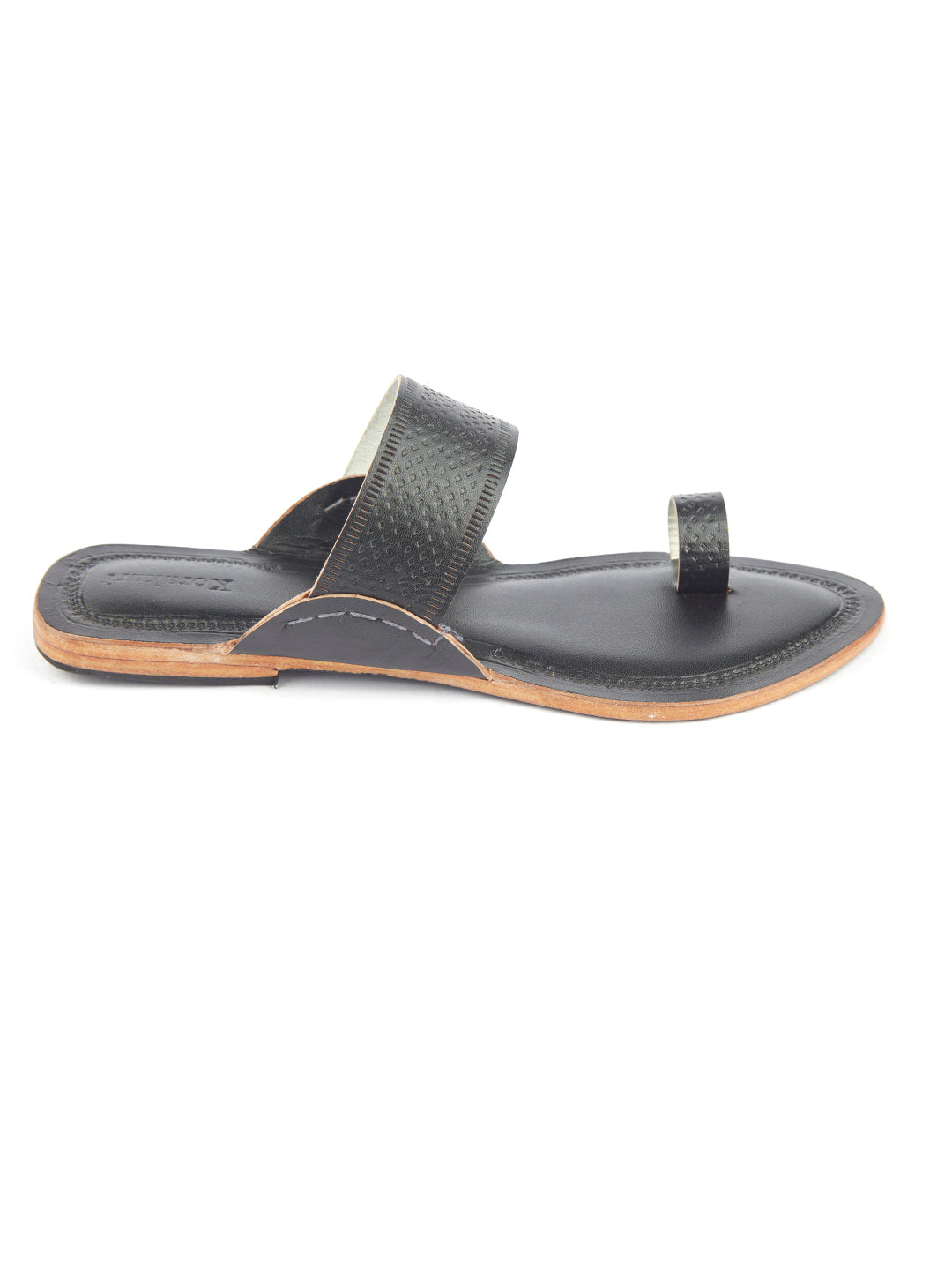 kolhapuri chappal for women