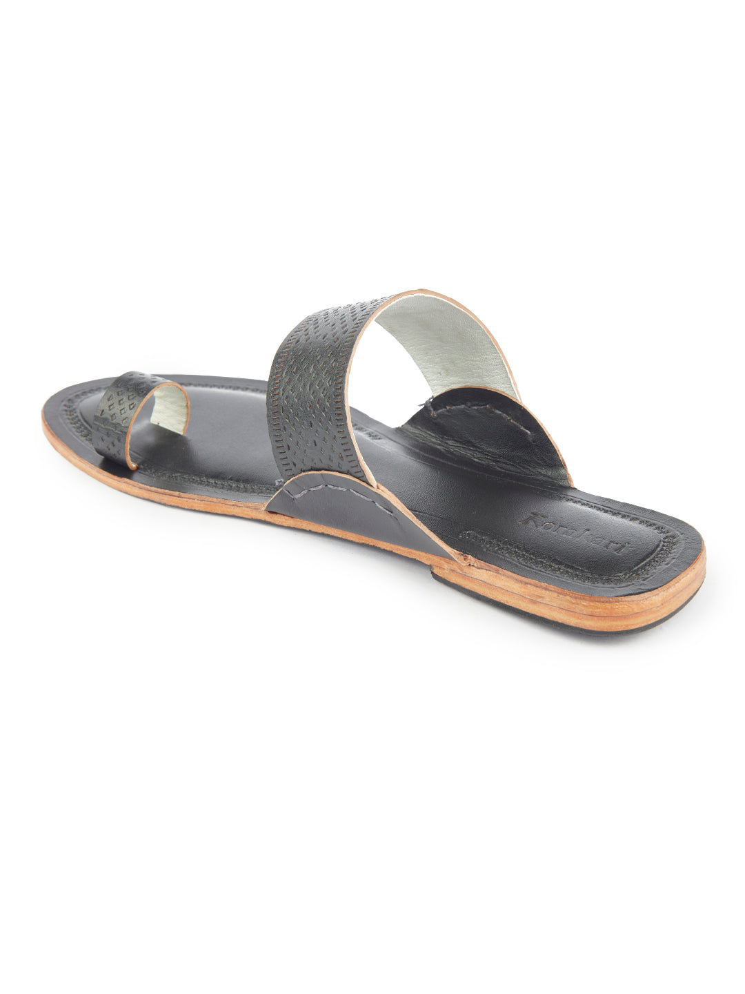 kolhapuri chappal for women