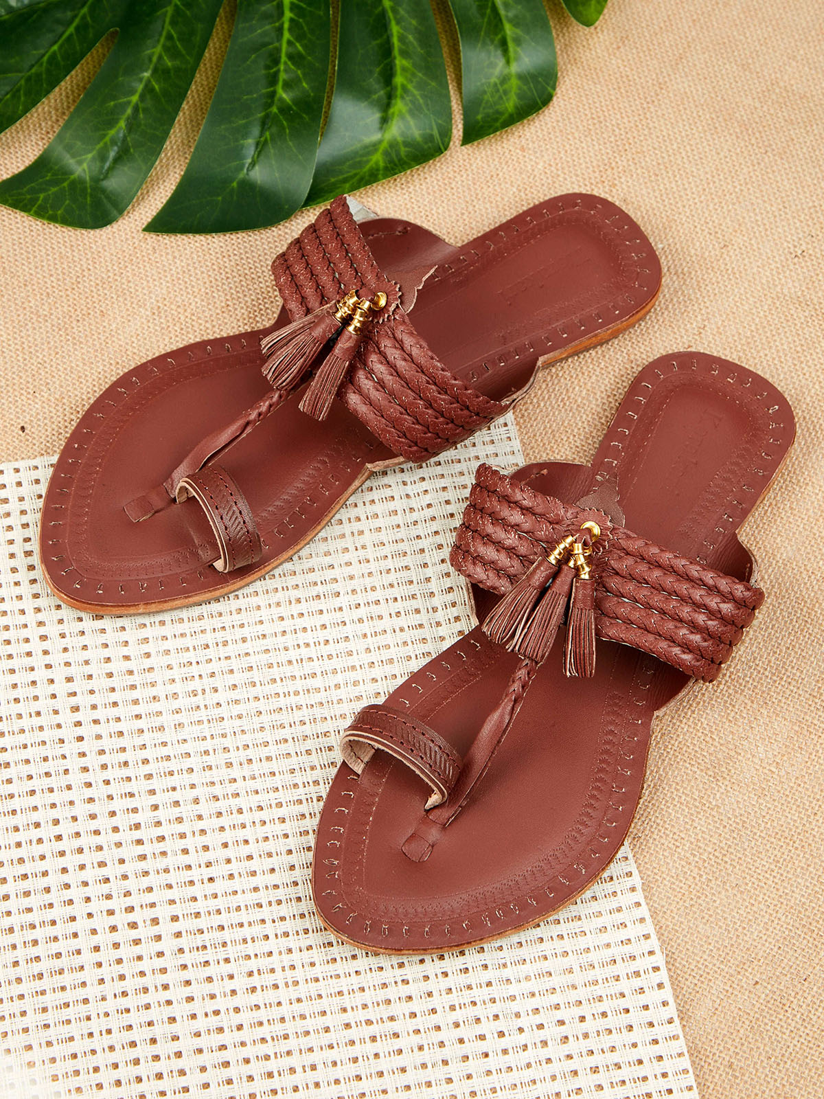 Elegant Red  kolhapuri chappal for women