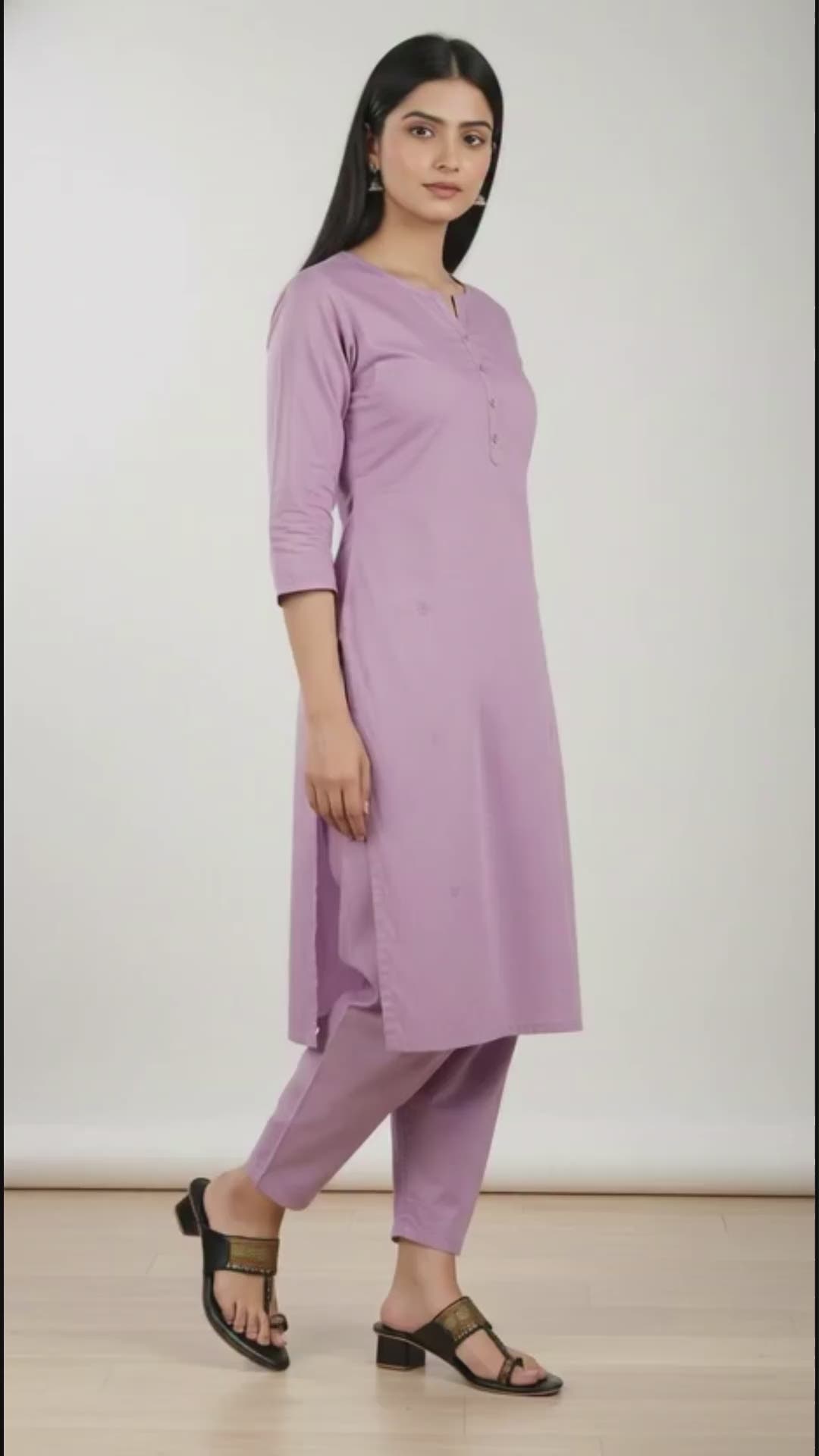 Kohl-Kolhapuri sandals